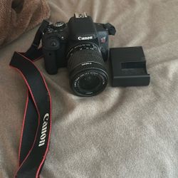 Canon EOS REBEL T6i