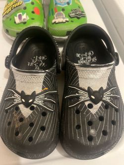 Crocs size 11