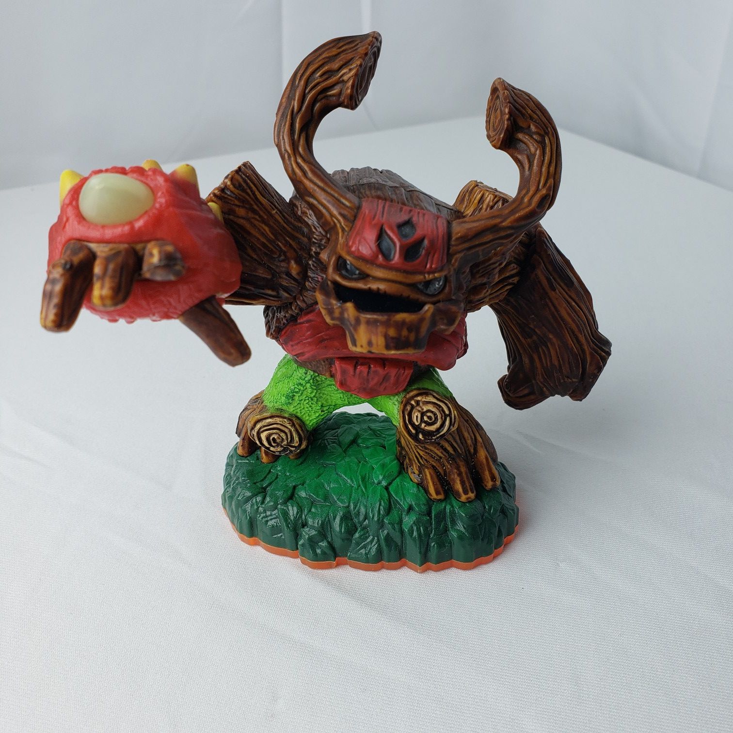Two Working Skylander Figures