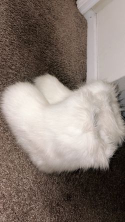 FUZZY BOOTS