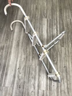 4 step dive ladder