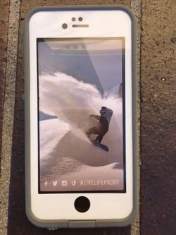 White iphone 6 life proof water resistance case