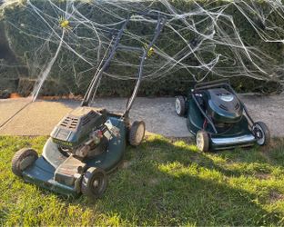 2 Craftsman Lawn Mowers for $15 Total. $15 for Both.