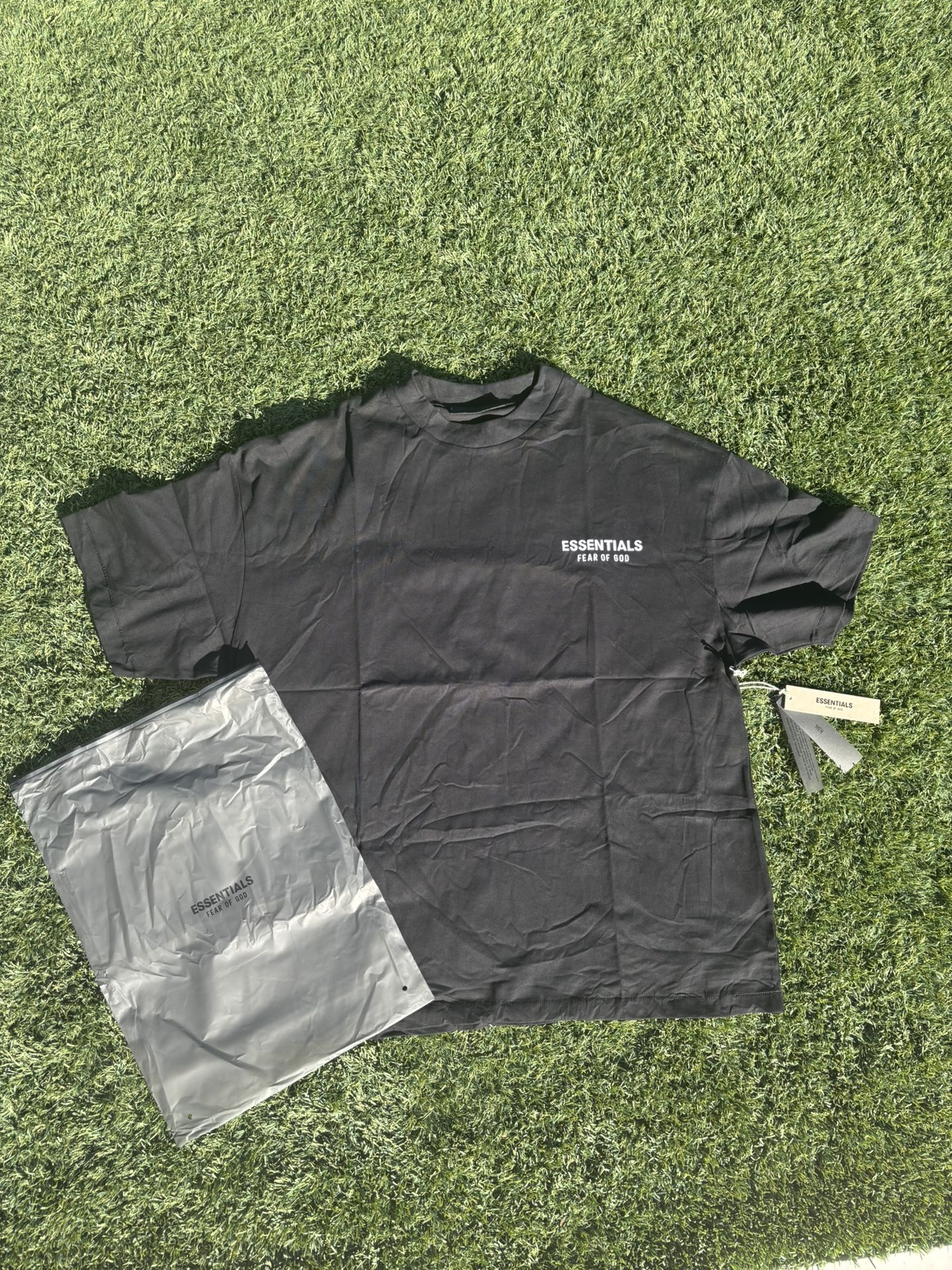 Black Essentials Shirt ( L )