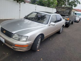 1996 Lexus LS 400