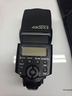 Canon Speedlite 430EX II Flash for Canon Digital SLR Cameras