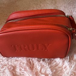 Truly LA Make Up Bag