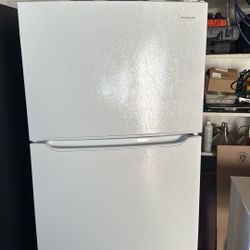 Kenmore Refrigerator 