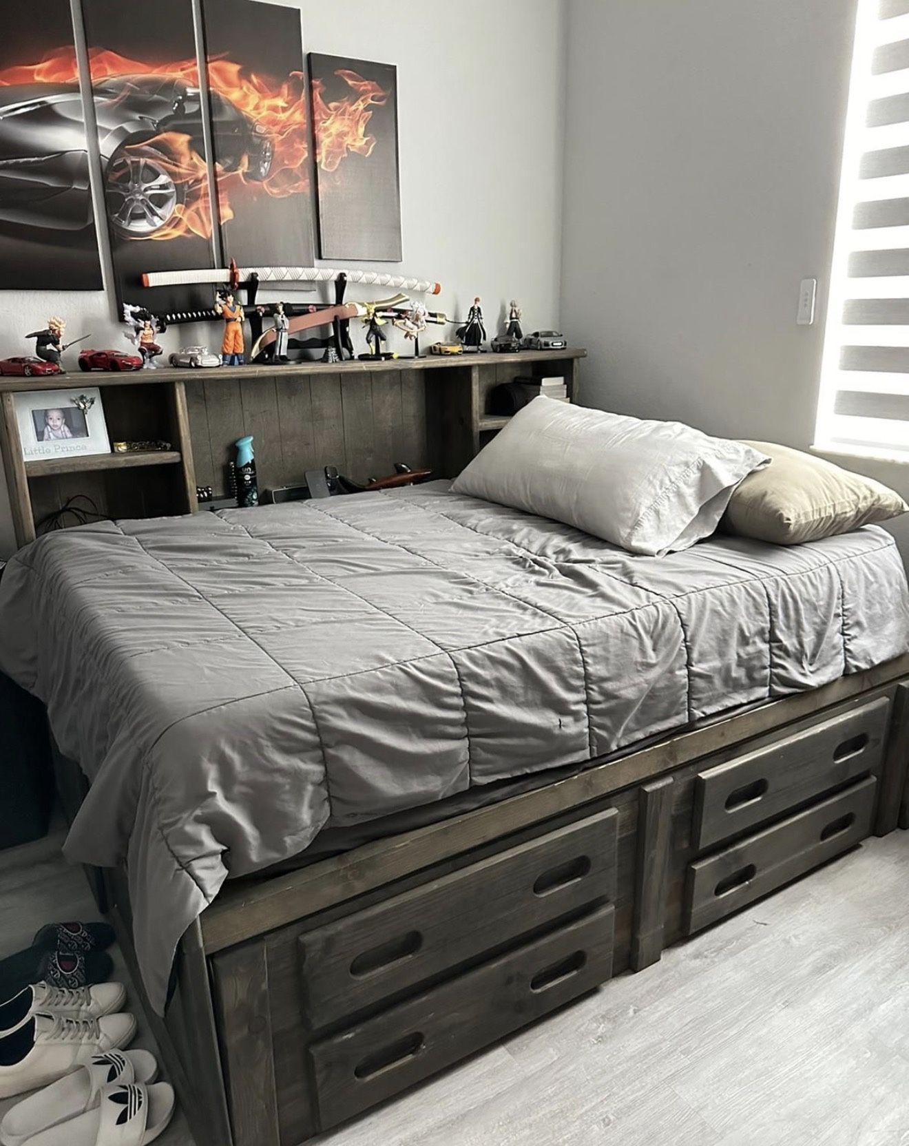 Full Bed With Drawers And Storage Under Mattress