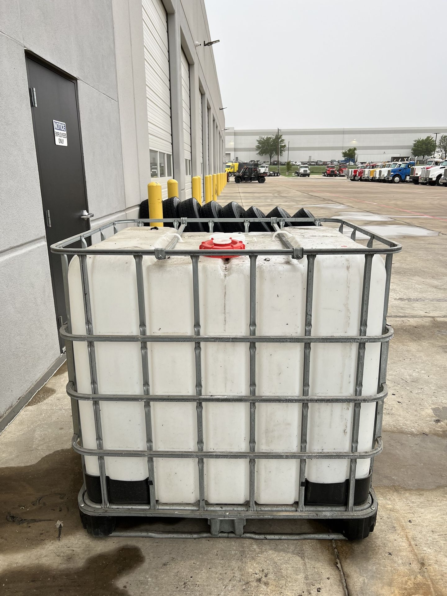 275 GALLONS WATER TANK