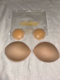 Niidor Sticky Boobs Strapless Adhesive Bra Invisible Push up Silicone Bra for Women Backless Dress with Nipple Covers