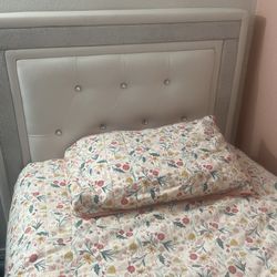 Twin Bed  and Mattresss