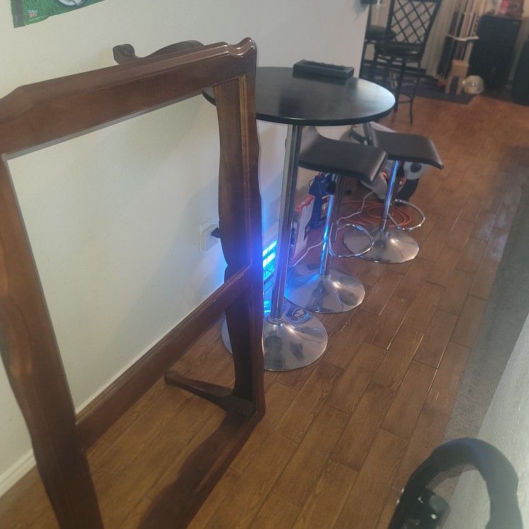 Small Table 2 Bar Stools