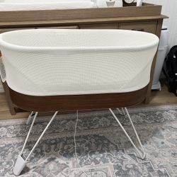 Snoo bassinet Excellent Condition