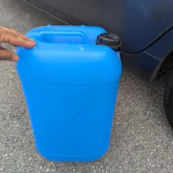 Blue 5 Gallon Tank 