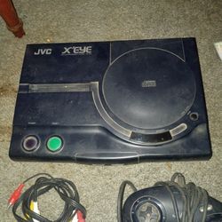 XEYE SEGA GENESIS SYSTEM + CABLES + CONTROLLER 