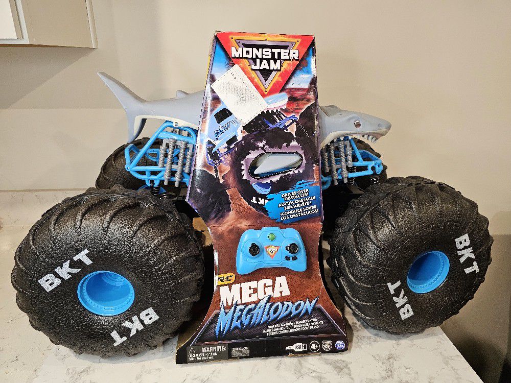 Monster Jam, Official Mega Megalodon All-Terrain Remote Control Monster Truck for Boys and Girls, 1:6 Scale, Kids Toys 