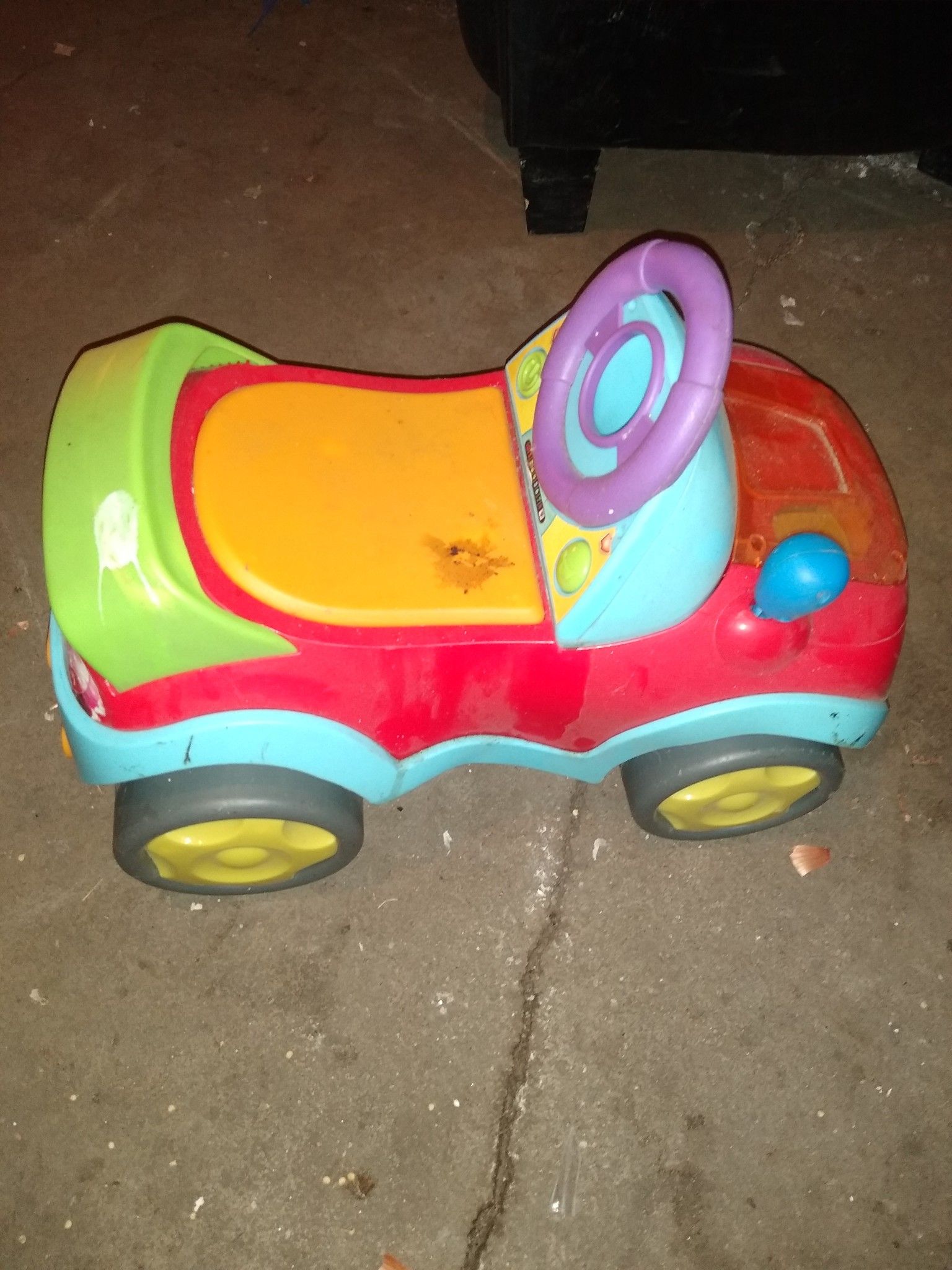 Ride on car