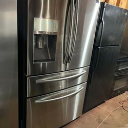 Refrijerador Samsung 4 Puertas Y Estufa Samsung 5 Quemadores De Gas  