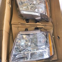 2007 - 2014 Chevy Tahoe Or Chevy Suburban Headlights 