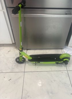 E 90 razor scooter