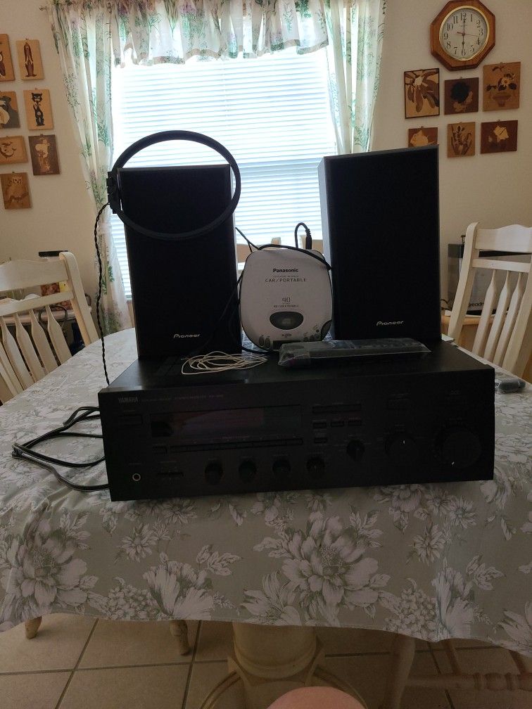 Yamaha receiver, 2 Pioneer Speakers, Panasonic CD