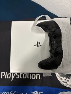 PlayStation 5 Pro Remote and Turtle Beach Game Set