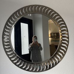 Round Mirror 