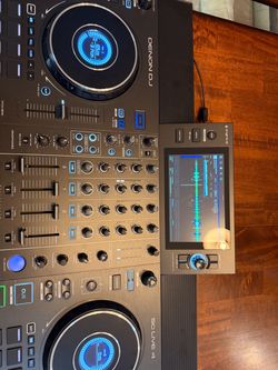 Denon DJ SC LIVE 4 Standalone DJ Controller – Excellent Condition
