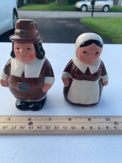 Vintage thanksgiving Pilgrim Salt and Pepper Shaker Set pick up in Coral Springs 33071