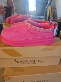Koolaburra by UGG Pink Suede Slip-On Shoes