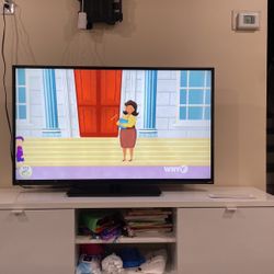 Used One  V1210 Color