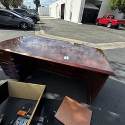 Free Desk!!!