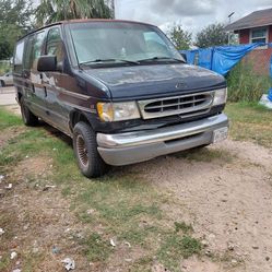 2000 Ford E-150
