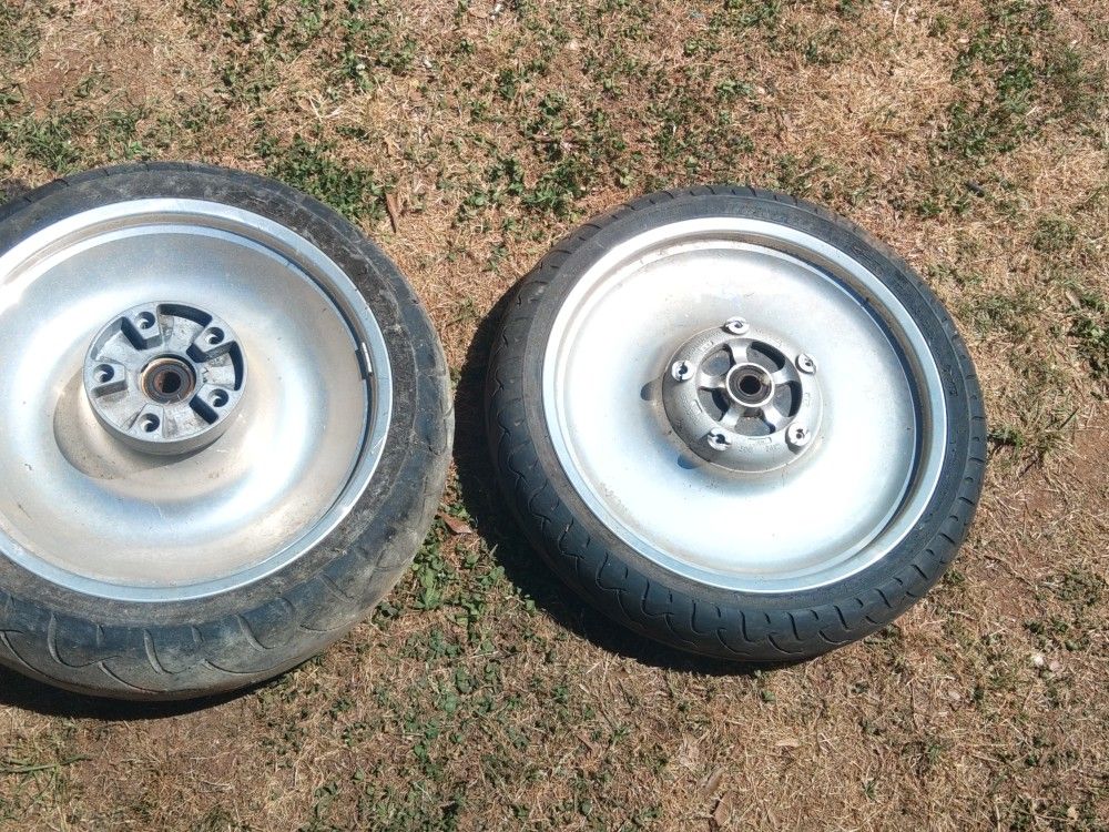 Harley-Davidson '04 V-Rod Parts