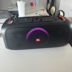 JBL PartyBox On-The-Go with Mic