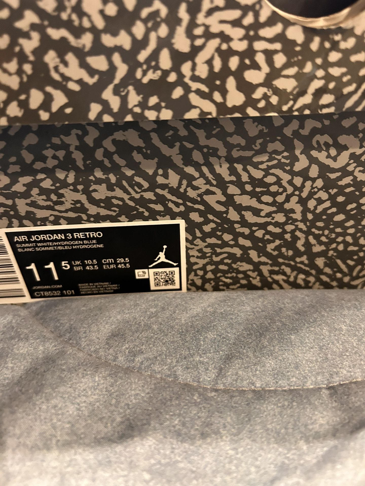 Lucky Shorts Jordan 4s