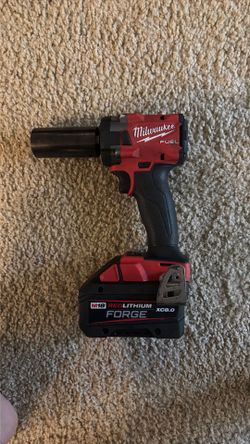 Milwaukee fuel with Xc8 m18 battery