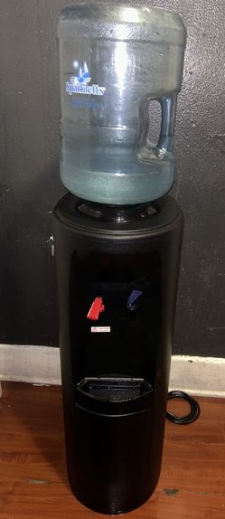 Dispensador de agua fría y caliente