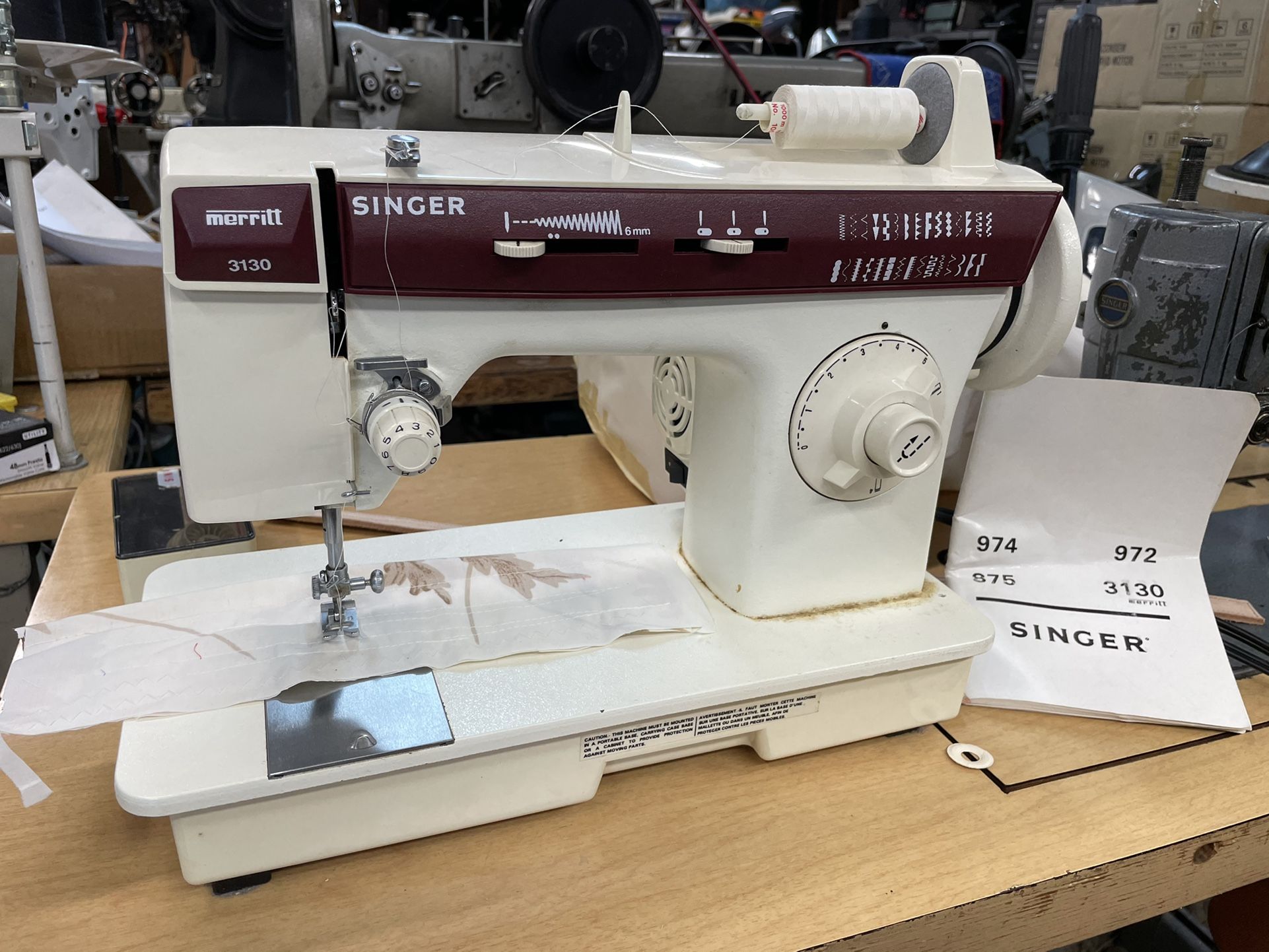 Sewing Machine Singer Merritt 3130 Works Good