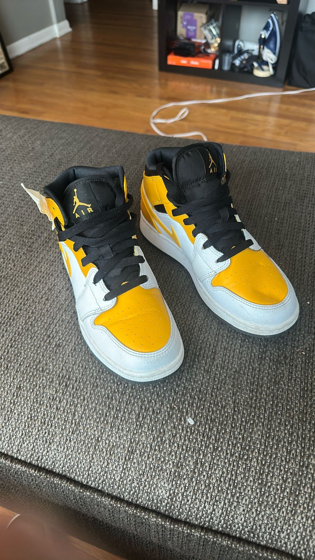 Nike Air Jordan 1 Mid