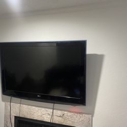 55 Inch LG tv 