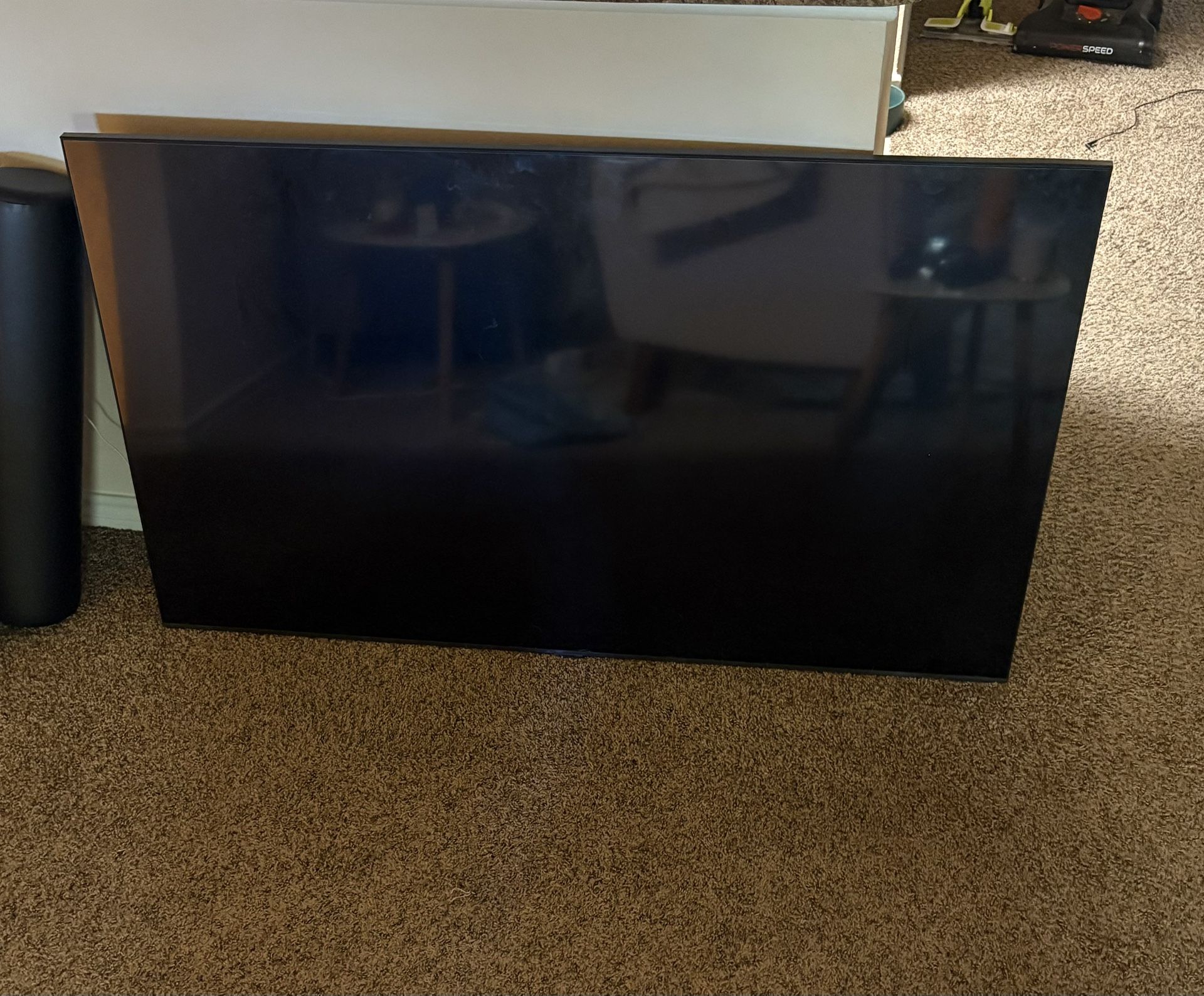 Large Flat Screen Smart Tv