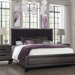 Queen Bed & 2 Night Stands
