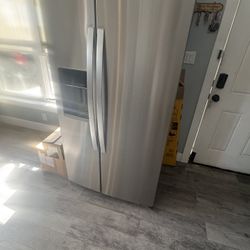 Whirlpool Fridge 
