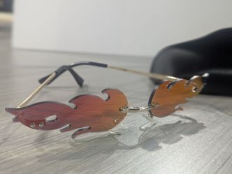 Y2K Flame Sunglasses ā Red Fire Shades ā Halloween, Rave & Cosplay