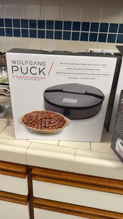 Wolfgang Puck 9 Inch Glass Pie Baking Dish