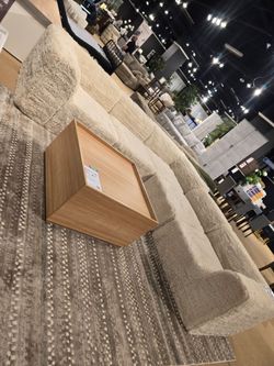 ✨️ Sectionals, 2pc Sofas ✨️ Furniture Queen Bedrooms, Dining Avail
