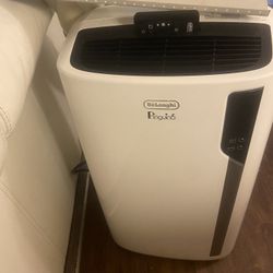 Delonghi Portable Air Conditioner 12,000 BTU