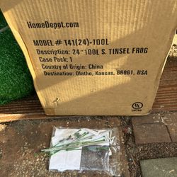 NEW 24” Tinsel Frog Christmas Outdoor Decor Unassembled  